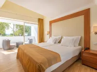 Lagoa Hotel Hotel dekat Pantai Vale Centeanes