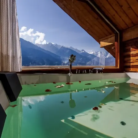 The Whitestone Resorts