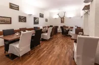 Binders Budget City-Mountain Hotel - Bữa sáng