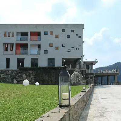 LOFT17 Resorts Hotels near Qie Dong Waterfall
