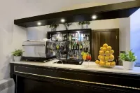 โรงแรมวิลล่า ซาน ลอเรนโซ มาเรีย - ที่มีบาร์