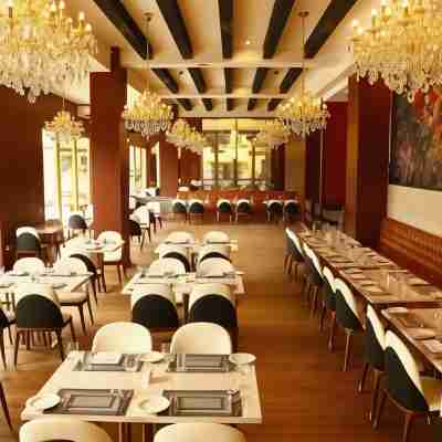 Kaachi Grand Hotel Dining/Meeting Rooms