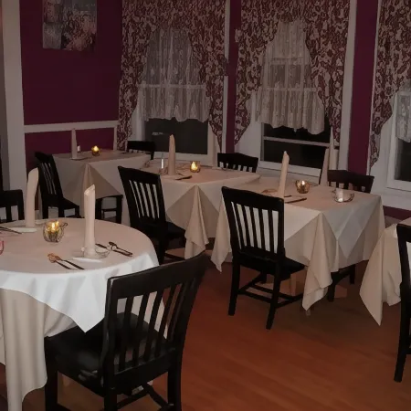 Brookview Manor Inn