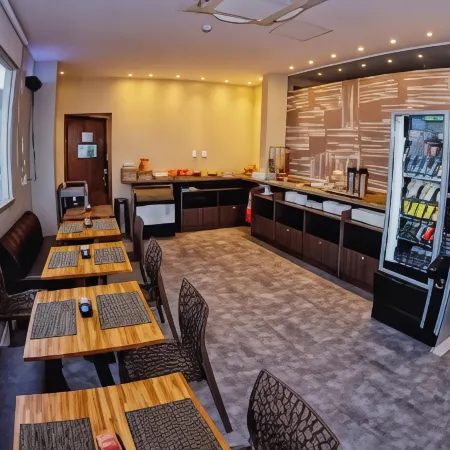 B Hotel Salvador Отели рядом с достопримечательностью «Амаралина»