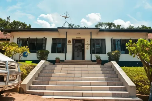 Makerere University Guest House - Pensions
