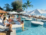 Exclusive Bungalow Near Swiming Pool At Kohchang Resort - Villas