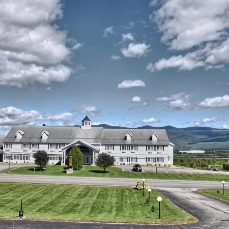 Cabot Inn & Suites