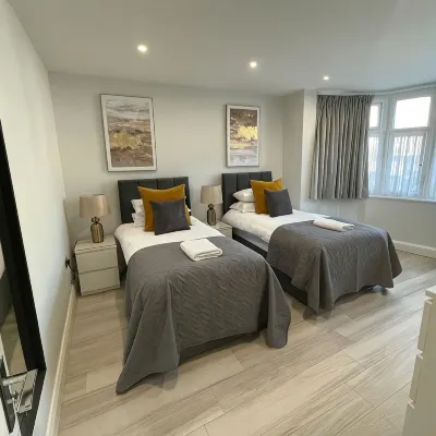 Harrow Family Home with Garden & Drive - 3-Star