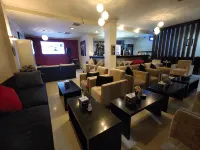 羅亞曼伯拉莫酒店 - 停車場