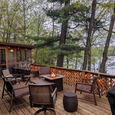 Northwoods Nirvana! Cozy Winter Cabin on Catfish Lake