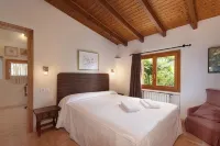 Beautiful very quiet villa with pool, large terraces and a large garden. - 3-Star