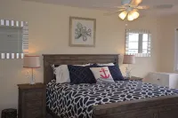 Ocean views, hot tub & pool, walk to beach, restaurants, and more! - สระว่ายน้ำส่วนตัว