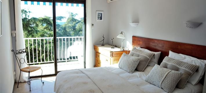 Cassis apartment near beaches & port, panoramic view, aircon, private parking Hotels in Cassis