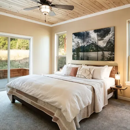 Refined Living Surrounded by Beautiful Scenery and Amazing Wildlife