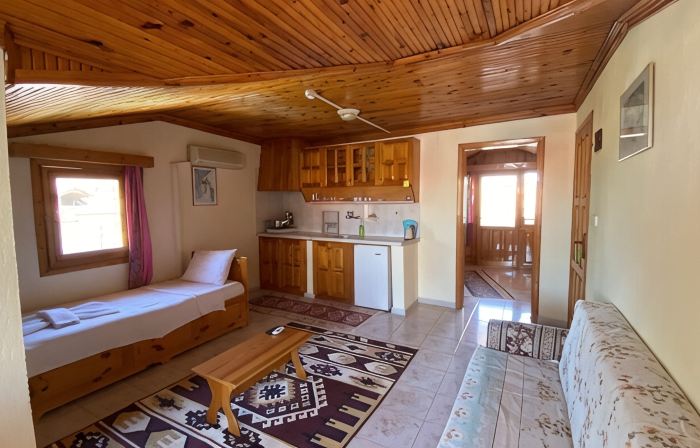 Erasmus Apart Hotel