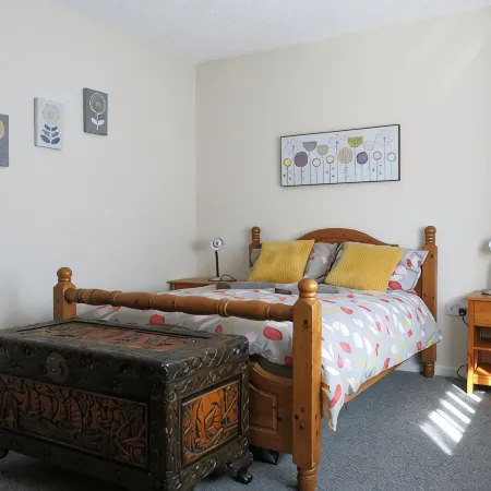 3 Bedroom House with Welcome Breakfast near Beaches