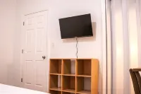 Cozy 2BR-Walk to Tufts & Green Line, Near Boston! - balcony