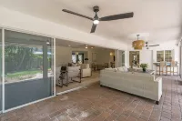 Serene Pool & Spa Home Near Sanibel Island, Beaches and Downtown Fort Myers.