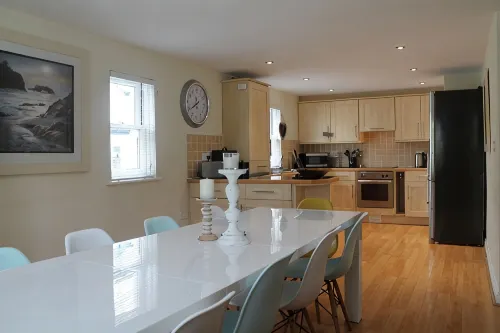 LUXURY PENTHOUSE APARTMENT ALONG  ILFRACOMBE SEAFRONT! GREAT FOR FAMILIES ! - 4성급