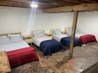 The Big Buffalo sleeps 15 with Hot Tub - Wifi