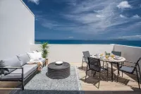 Sanderling Escape - Elevated Luxury & Ocean Views! - 수영장