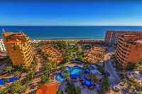 ‘LUXURY CONDO'  BELLA SIRENA - ROCKY POINT - UNDERGROUND PARKING SPACE - 4-Star