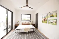 Black Ridge Villa near Sand Hollow & Zions. Sleeps 32. Private pool & hot tub. - gimnasio