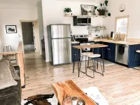 Newly Built 1-bedroom house w/ deck, W/D, full kitchen, WiFi in SANDPOINT - 3-Star