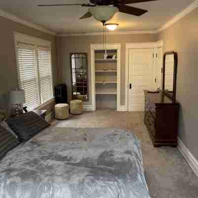 The Big Belle of Bethlehem Rooms