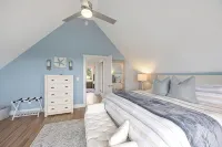"Ocean Shore Desire" Beach Getaway! Beach/HotTub/Gameroom/Sleeps 10 - Wi-Fi