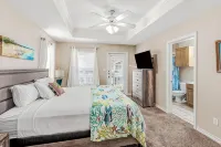 Poolside Canalside Standalone 3BR 3.5BA @The Breezeways across from Balli Beach - 4-Star