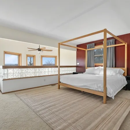 The Lakehouse: Pool, Theater, Game Room, Lakefront