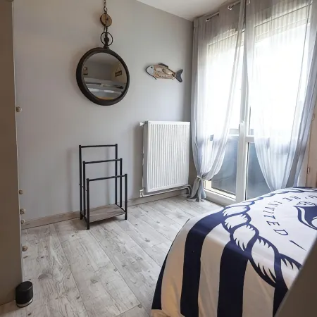 2 Bedroom Apartment Private Parking Normandy Bayeux D-Day Beaches