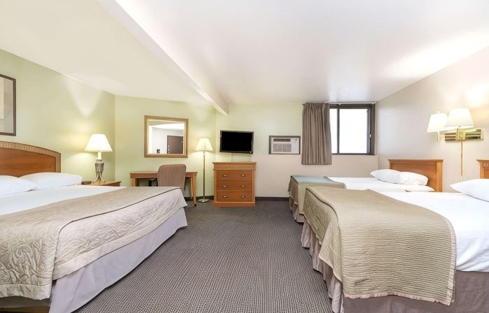 Bison Inn and Suites