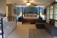 Lake & River Front! Huge-Fun Home:3300Sft-4Bath-Games,Kayaks,Canoe,View & Space! - 4 星級
