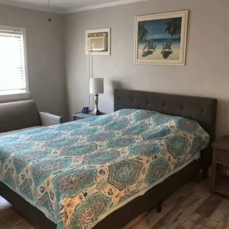 Top Brigantine Location! Modern Home. Walk to Beach, Eateries. Dogs Welcome.