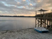 Relaxing 4/3 Lakehouse Getaway on Lake Geneva - 3つ星