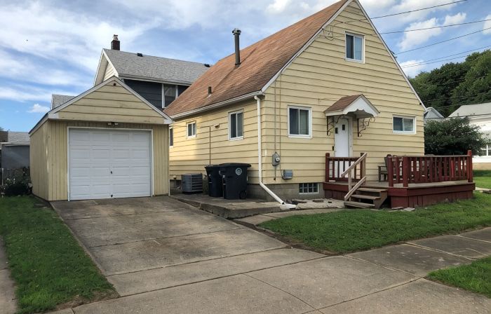 Scenic hiking in Cuyahoga Valley National Park! 1BR house, central air & laundry