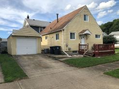 Scenic hiking in Cuyahoga Valley National Park! 1BR house, central air & laundry
