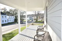 Meredith Bay - Brand New 2nd and 3rd floor Apartment in Private Home - Wifi