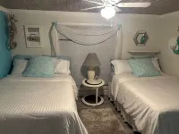 Newly remodeled lake home ! Steps away from the beautiful pike lake chain - 4-Star