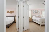 Spacious & Quiet Vacation Getaway, 15 Min to Beach - Wifi