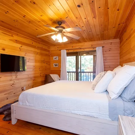 Mountain Forest Cabin w/ Therapeutic SPA Jacuzzi/Pool table/Gameroom Lic #033262