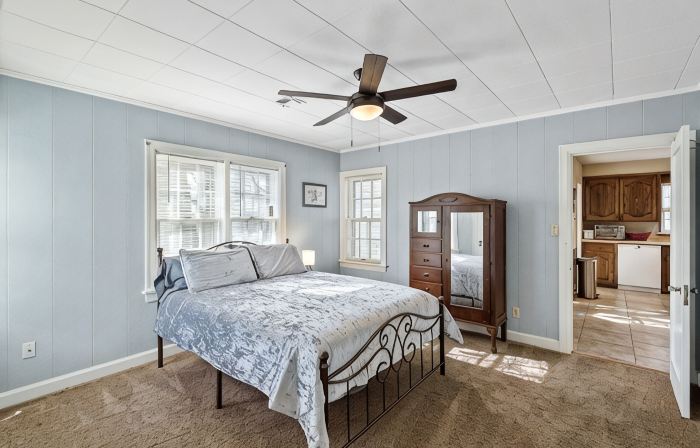 Home adjacent to Country Club, near Hospitals, Park, College and shopping.