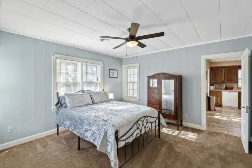 Home adjacent to Country Club, near Hospitals, Park, College and shopping. - Wifi