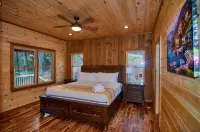 Spacious Mountain Cabin w/Mountain Views, Hot Tub & Game Room! - vue sur la montagne