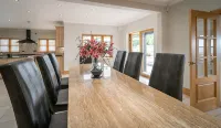 The Hoose at the Vu - Homestays