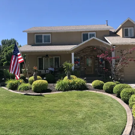 Beachy Home in Provo. Large deck with builtin hot tub, Fire pit, Palapa