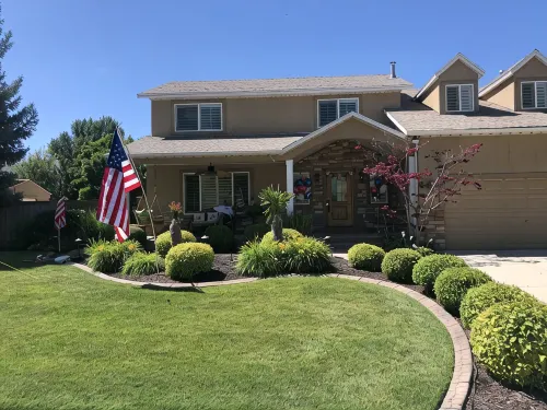 Beachy Home in Provo. Large deck with builtin hot tub, Fire pit, Palapa - Boutique