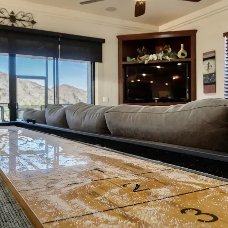 Riverfront with private dock, river views from every room & arcade games!